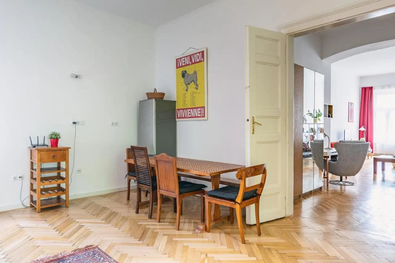 Bright & Spacious Loft With Basilica View Βουδαπέστη 0*,  Ουγγαρία